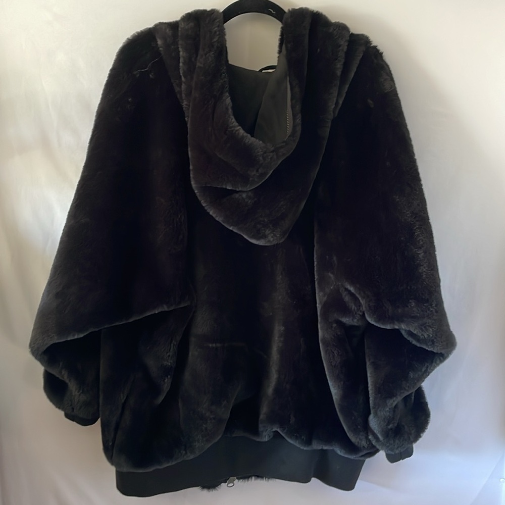 Free people black oversized hooded black faux fur jacket size small soft - Picture 4 of 8
